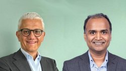 Stefan Sieger und Jeevan Thangudu von Accenture.
