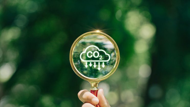 Der CO₂-Fussabdruck der Kapitalanlagen deutscher Versicherer ist 2025 weiter zurückgegangen.