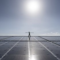 La transition vers les énergies renouvelables marque le pas à l'échelle mondiale.