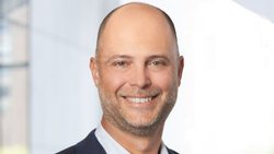 Mike Estep tritt die Nachfolge von Yanela Frias bei Prudential an.
