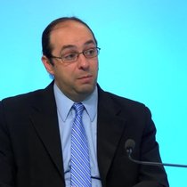 Edward Kohlberg, Direktor bei AM Best. 