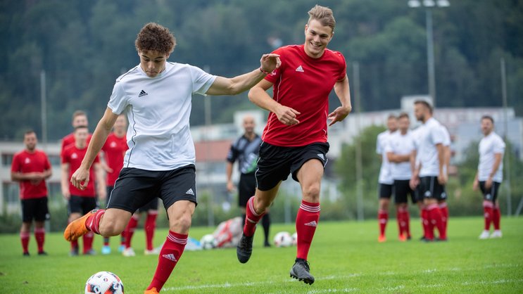 Über das ganze Jahr 2025 betrachtet, registrierte die Suva die meisten Sportunfälle beim Fussballspielen.