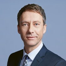 Tobias Lux ist neuer Leiter Unternehmenskommunikation bei Helsana.