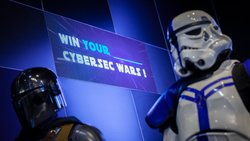 Je komplexer und technischer etwas wirkt (Cyberrisiken), desto mehr neigen Menschen aus Selbstschutz dazu, die Dinge zu optimistisch und zu kontrollierbar zu sehen.