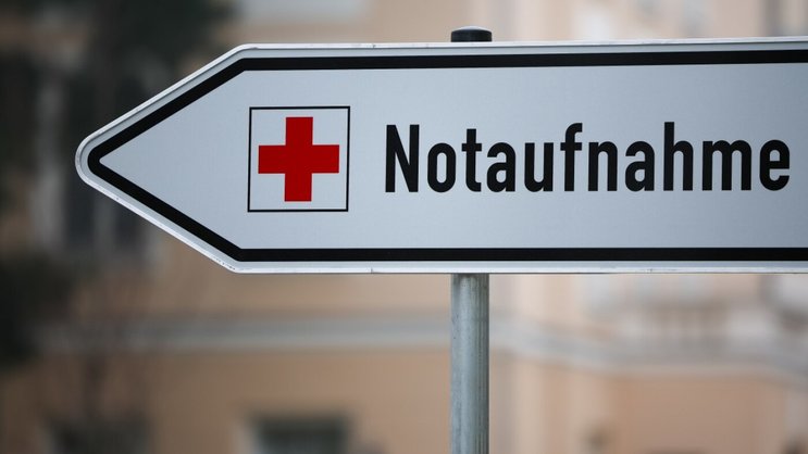 Soll der Selbstbehalt der Versicherten um maximal 50 Franken erhöht werden, wenn diese von sich aus die Notaufnahme aufsuchen?