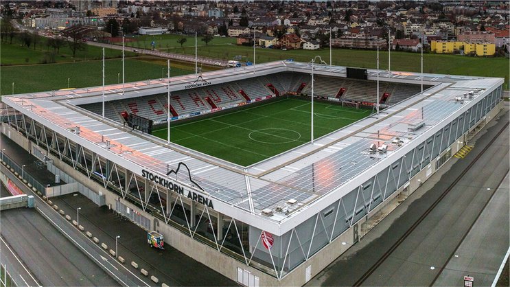 Der Name Stockhorn Arena ist Geschichte. Neu spielt der FC Thun im Visana Stadion.