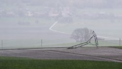 Contrairement à ce qui avait été annoncé précédemment, deux pylônes électriques se sont effondrés dans la commune de Bière à cause de la tempête «Benjamin».