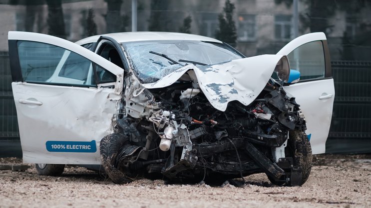 Als weiteren Faktor für hohe Reparaturkosten führt der Bericht den Trend zum Gigacasting an.