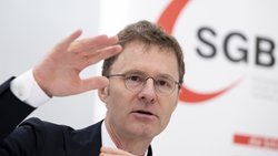 Wechselt vom SGB zu PK Netz: Gewerkschaftsbund-Chefökonom Daniel Lampart.