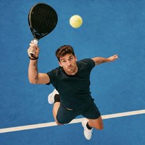 Padel wirkt auf den ersten Blick sehr einfach und ist schnell erlernt. Körperlich ist der Sport aber durchaus anspruchsvoll. 
