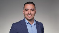 «Es macht mir Freude, wenn ich Leute weiterentwickeln oder befähigen kann»: Andrea Faiulo, Generalagent der CSS in St. Gallen.
