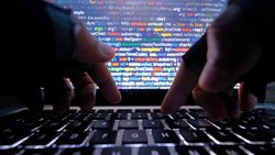 Les PME, qui représentent environ 99% des entreprises en Suisse, sont des cibles particulièrement attractives pour les cybercriminels.