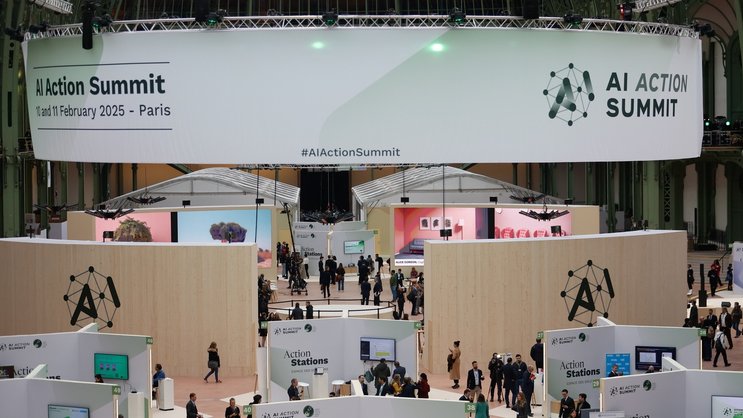 Le sommet international sur l'intelligence artificielle a lieu au Grand Palais à Paris du 10 au 11 février.