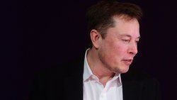 Elon Musk wünscht sich eine Entwicklungspause bei KI-Systemen.