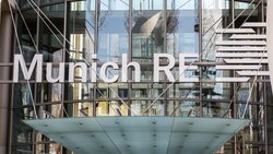 Munich Re musste bei der jüngsten Vertragserneuerung im Juli einen Preisrückgang von 5,5 Prozent hinnehmen. 
