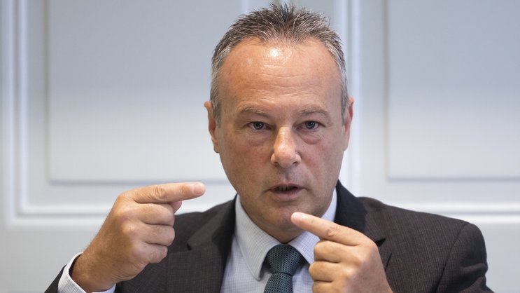 Le directeur de l'office fédéral des assurances sociales (OFAS), le Valaisan Stéphane Rossini, a annoncé en octobre dernier son départ pour fin juin 2025.