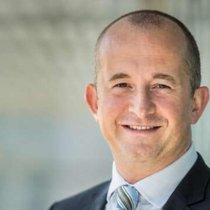 Phill Beach, Executive Vice President, Savings & Retirement bei Pacific Life Re. 
