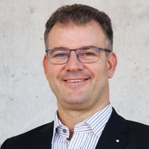 Lukas Stricker: «Mittlerweile muss man bei jedem Programm umfangreiche Abklärungen vornehmen, ob nicht irgendwo eine Person involviert ist, die auf einer der zahlreichen Sanktionslisten aufgeführt ist.»