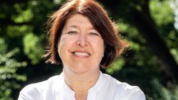 Corin Ballhaus: « Il faut que les femmes prennent l’initiative de gérer leur argent, se responsabilisent et acquièrent les connaissances nécessaires en la matière. »