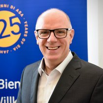 Jean-Philippe Moser vom Schweizerischen Versicherungsverband SVV kritisiert den auf dem Tisch liegenden Vorschlag einer Erdbebenversicherung für die Schweiz scharf.