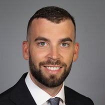 Ses nouveaux collègues à la FSAGA peuvent s'attendre à un échange de vues et à une collaboration de sa part: Elia Nicora, agent général d'AXA Suisse à Bellinzona.