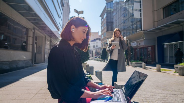 Gemäss Bundesamt für Statistik ist mit 45,1 Prozent weniger als die Hälfte aller Selbstständigerwerbenden in der Schweiz einer Pensionskasse angeschlossen, bei den Frauen sind es mit 39,8 Prozent gar noch weniger.