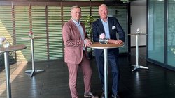 Die neuen Vorstandsmitglieder Thierry Schaerer, Helvetia (rechts im Bild), und Christoph Zbinden, Vertreter SVVG.
