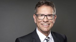 Beklagt die stark gestiegenen Kosten für Brokerinnen und Broker durch die Finanzmarktaufsicht Finma: Markus Lehmann, Präsident der Swiss Insurance Brokers Association (Siba).