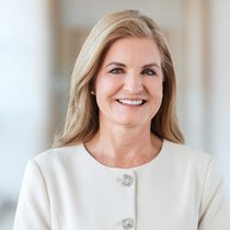 Bettina Kurth: «Die Vereinbarkeit von Familie und Beruf bleibt eine Herausforderung. Angefangen bei Kinderbetreuungsoptionen und Tagesstrukturen bis hin zur Frage der Besteuerung von Familien mit Einkommen beider Elternteile.»