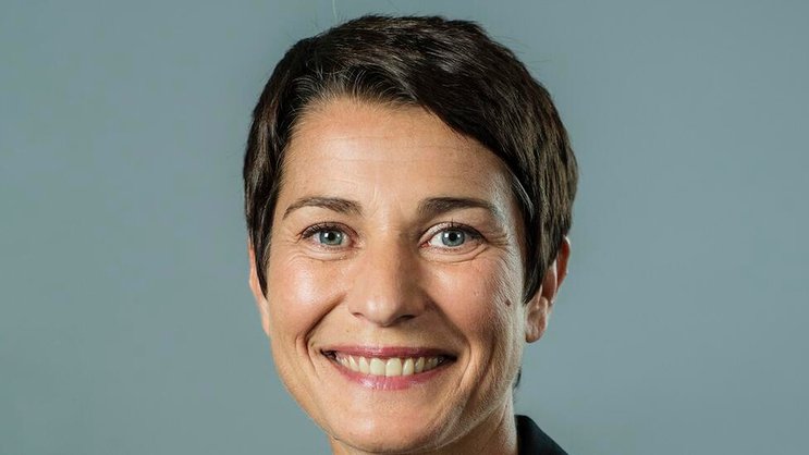 Swiss Re ernennt Cathy Desquesses zur Personalchefin.