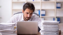 Die reinen Direct-to-market-Modelle tun sich in der Altersvorsorge schwer. Unabhängige Finanzberater sind für die Vermittlung der komplexen Materie unabdingbar. Hybride Lösungsansätze kombinieren die beiden Welten.