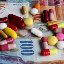 Les médecins et les pharmaciens empochent des remises – l'OFSP ferme les yeux.