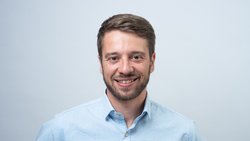 «Eine Zunahme von Naturkatastrophen, die Covid-19-Pandemie, Nachhaltigkeitsrisiken sowie regulatorische Anforderungen bewegen zunehmend Firmen dazu, ihr Risikomanagement zu verbessern.» Michael Gloor, CEO des Startups Correntics.