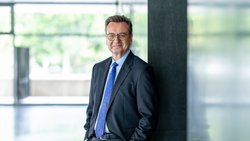 «Nous restons ambitieux: cette année, nous voulons porter le bénéfice à 6 milliards d'euros»: Joachim Wenning, président du directoire de Munich Re.