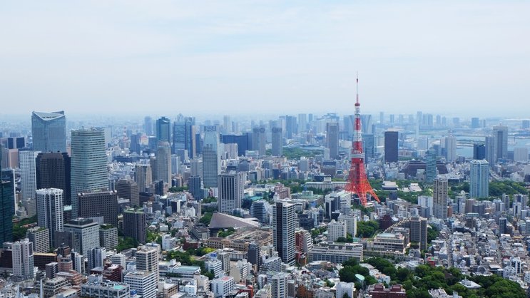 Blick auf Tokio: Die Politik versucht, die Haushalte dazu zu bewegen, angesichts der alternden Bevölkerung mehr zu investieren statt zu sparen.