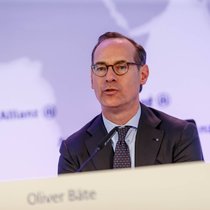 Selon Oliver Bäte, patron d'Allianz, le coût de l'assurance «Augmente plus vite que les revenus des ménages».