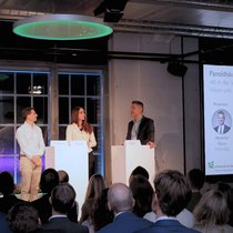 Die KI sorgt für reichlich Diskussionsstoff bei Martin Rast (Adnovum), Lukas Diener (Synpulse), Philippe Blank (Axa Schweiz), Yvonne van Voornveld (Orion) und Gastgeber Alexander Braun (IVW; v.l.n.r.)