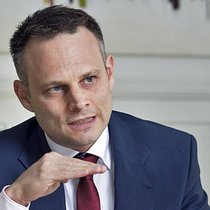 «Allerspätestens in zehn Jahren wird die Politik erneut Nägel mit Köpfen machen müssen, um die Finanzierung der AHV sicherzustellen», prognostiziert Florian Schubiger.