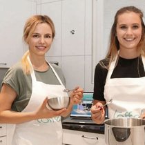 Kitchup (Ladle), Hergiswil: Mareika Eleftheria Arnold (Gründerin, Gesellschafterin und Geschäftsführerin) und Joëlle Rossé (Digital Manager, heute Co-Founder und Digital Manager, About Digital) (von links).