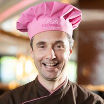 Raphael Bachmann ist CEO der Confiserie Bachmann und neu auch Verwaltungsrat beim Versicherungsbroker Verlingue.