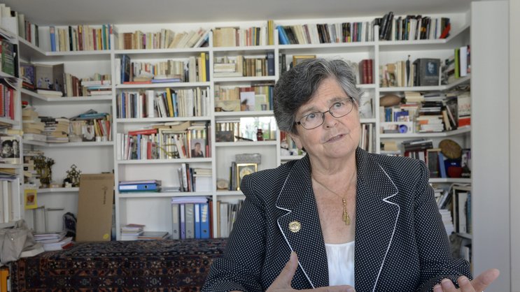 Alt Bundesrätin Ruth Dreifuss ist nicht stolz auf das Rentensystem. Sie fordert, dass die Eintrittsschwelle in die Pensionskasse sowie der versicherte Mindestlohn gesenkt wird.