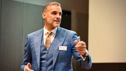 Hat extreme Unterschiede bei der Verzinsung des PK-Kapitals festgestellt: Iwan Deplazes, Leiter Asset Management der ZKB, während der Präsentation der 25. PK-Studie von Swisscanto in Zürich.