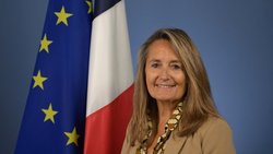La CSRD a été qualifiée encore d'«enfer pour les entreprises» par la porte-parole du gouvernement français Sophie Primas.