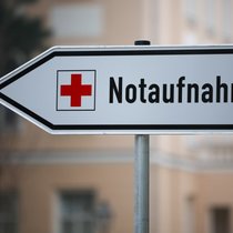 Soll der Selbstbehalt der Versicherten um maximal 50 Franken erhöht werden, wenn diese von sich aus die Notaufnahme aufsuchen? 
