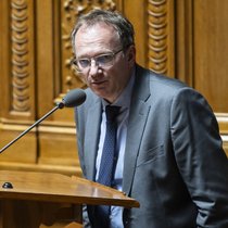 «Les caisses maladies souscrivent à des conventions, reçoivent des rétrocessions ou des participations par des acteurs de la santé»: Thomas Bläsi, conseiller aux États  (UDC/GE).