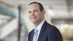 «Bei unseren Kunden überprüfen wir die Versicherungsverträge kontinuierlich und besprechen sie mindestens einmal jährlich»: Christian Kessler, Managing Partner Kessler & Co AG.