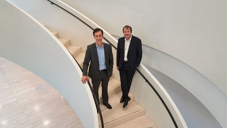 Auf den Chefetagen herrscht ein guter Spirit: Clemens Markstein (links; CEO Baloise Schweiz) und Jürg Wittwer (CEO TCS).