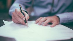 Bei der Einführung von IFRS 17 sind  nur die Buchhalter und ihre Systeme gefragt, sondern die ganzen Firmen, inklusive IT, Software und der Geschäftsprozesse.