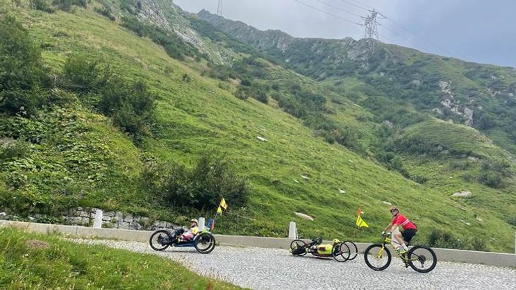 Le «Handbike Giro Tremola» aura lieu pour la première fois le samedi 30 août 2025.