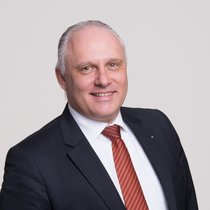 «Wir müssen unsere Mitglieder in die digitale Welt begleiten und aufzeigen, dass eine hybride Lösung einen Mehrwert für alle bringt»: Hanspeter Weber, Zentralpräsident ASDA.